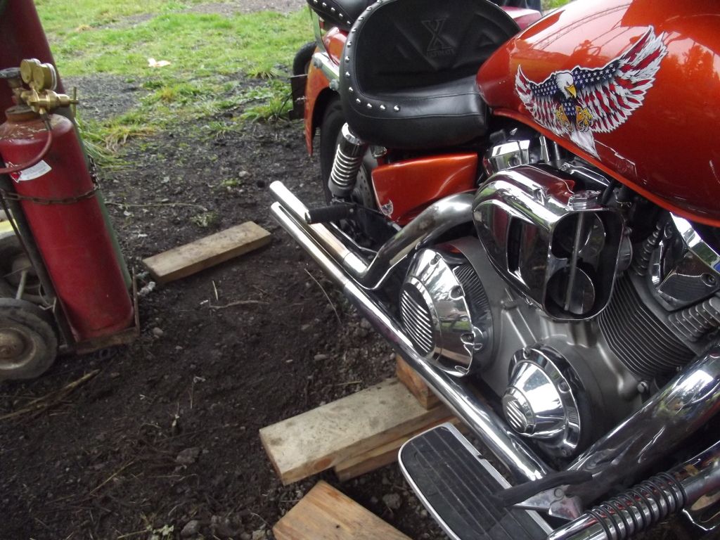 I finally got around to installing the Vance & Hines exhaust Honda